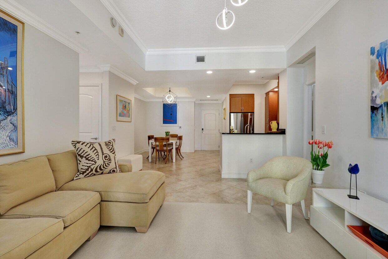 Foto principal - 701 S Olive Ave