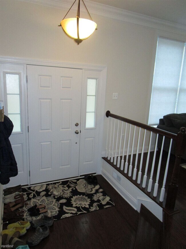 Foto del edificio - 4 br, 3.5 bath Townhome - 2334 Asberry Rd