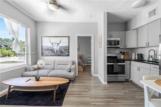 Building Photo - 1320 Drexel Ave