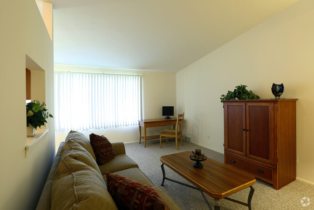 Fairlane Apartments & Townhomes - Taylor, MI | Apartments.com