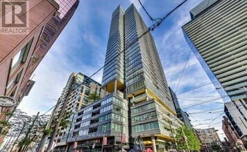Building Photo - 8-2808 Charlotte St