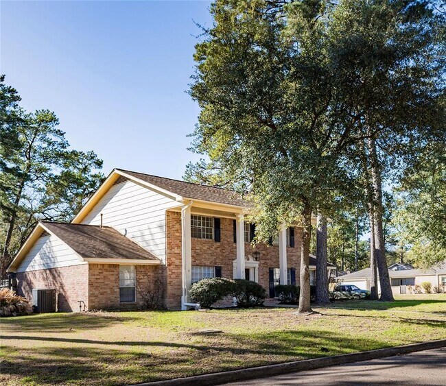 Building Photo - 8131 Dorrcrest Ln