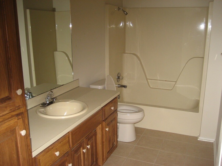 Foto principal - 1010 S Liberty Dr