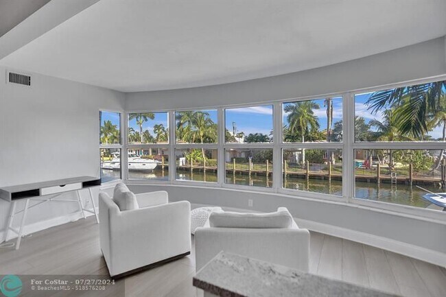 Foto del edificio - 3121 NE 51st St