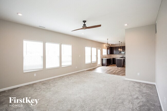 Building Photo - 671 Springdale Ln