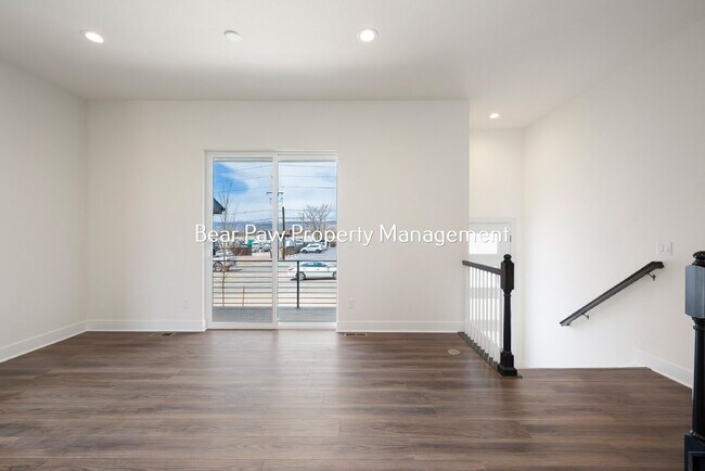 Building Photo - New Townhome in Wheat Ridge!!