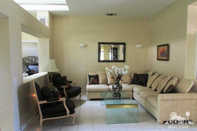 Building Photo - 78328 Desert Willow Dr