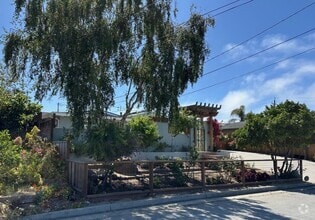 Building Photo - 2114 Derby Ave