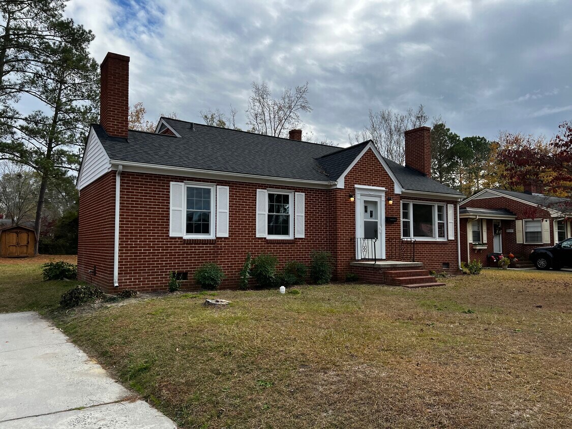 Primary Photo - 907 S 1st St