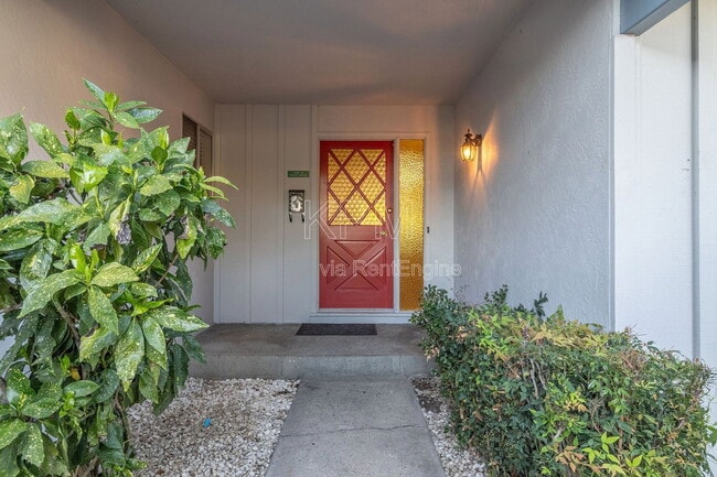 Building Photo - 1217 Aberdeen Ave