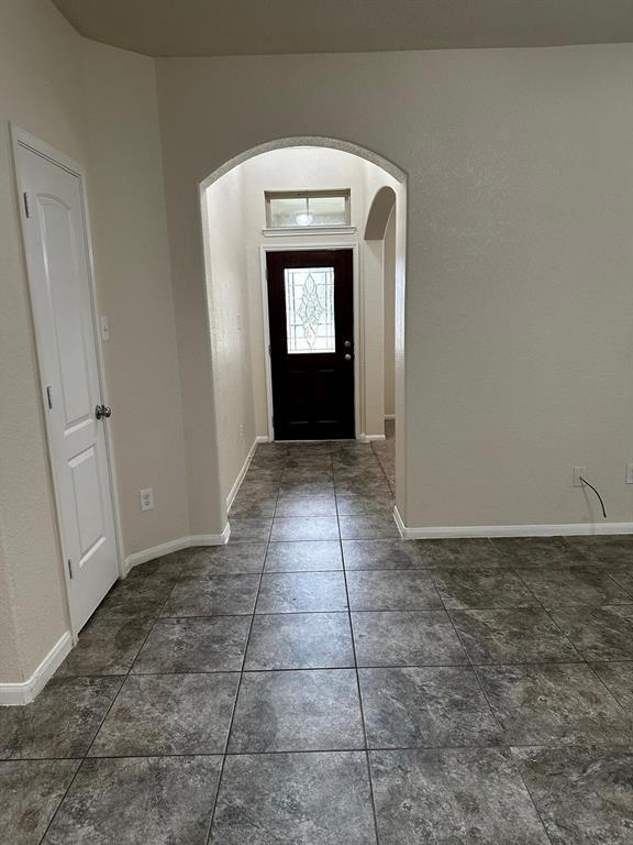 Building Photo - 8919 Birney Ln