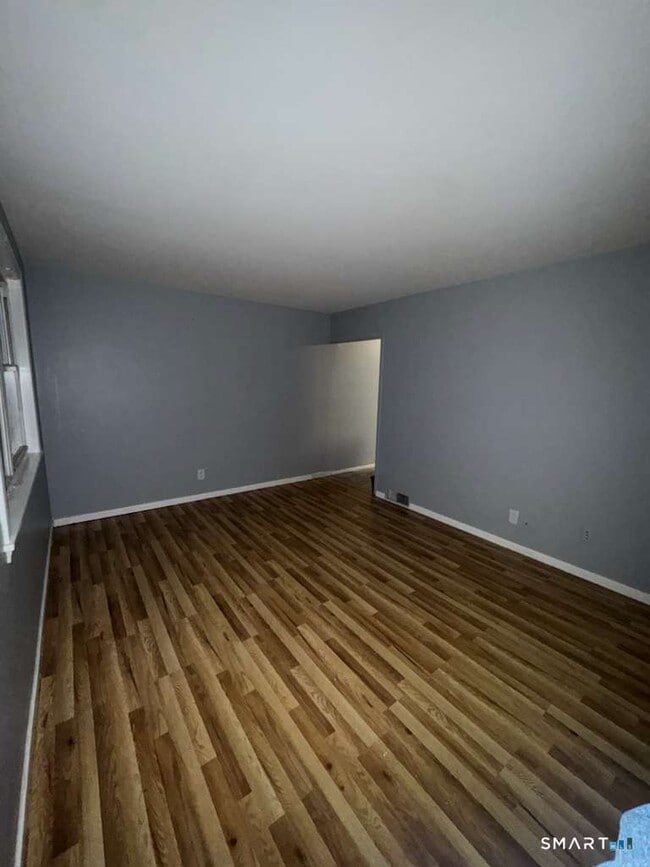 Building Photo - 33 Cannon Rd