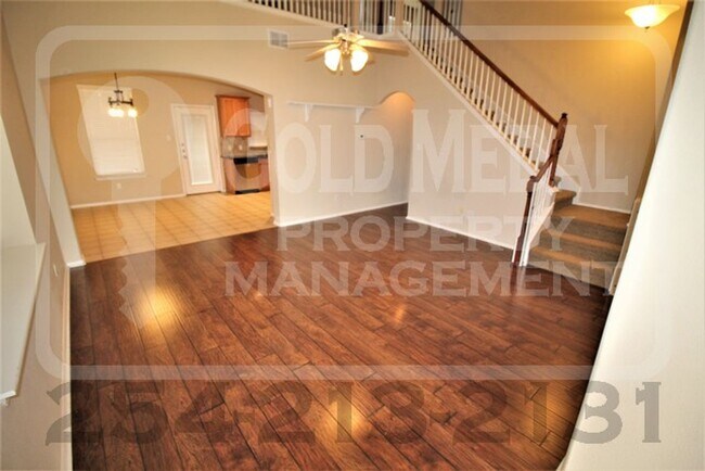 Building Photo - 6806 Golden Oak Ln