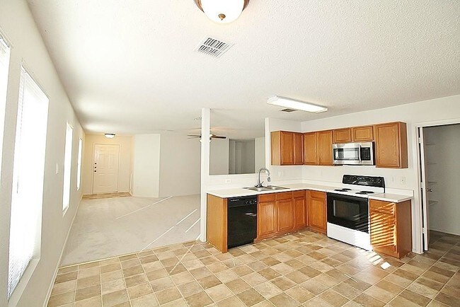 Building Photo - 7617 Shoal Bend