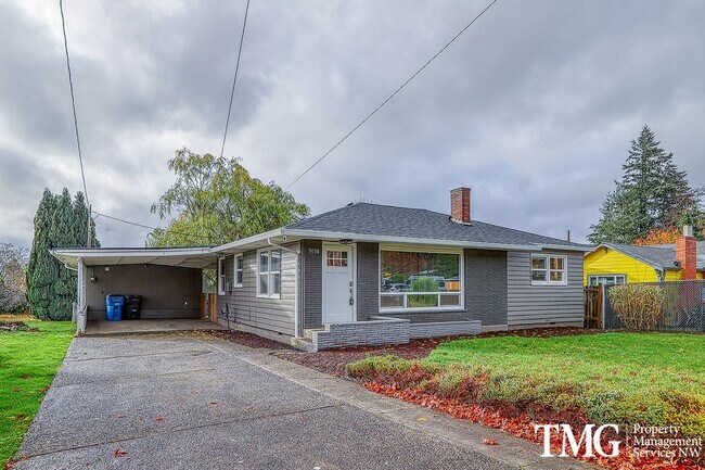 Building Photo - Great 2 Bed 1 Bath Home with Detached Offi...