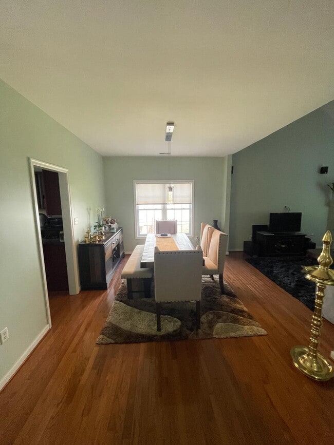 Building Photo - 2509 Sailboat Pl