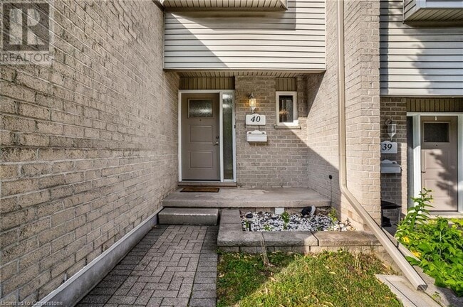 Building Photo - 20 Paulander Dr