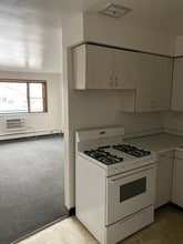 Building Photo - 1122 N 32nd Ave