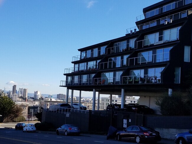 Side view from Euclid - 59 Lupine Ave