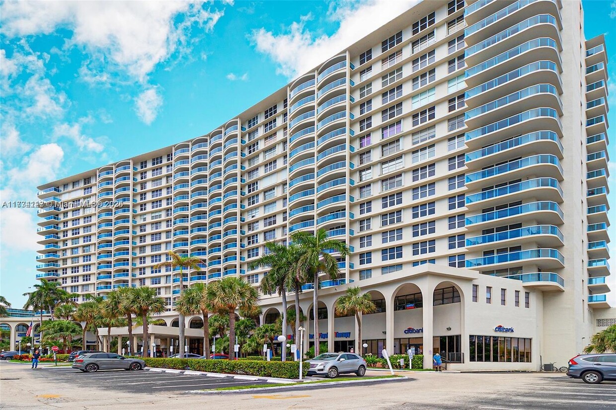 Foto principal - 3800 S Ocean Dr