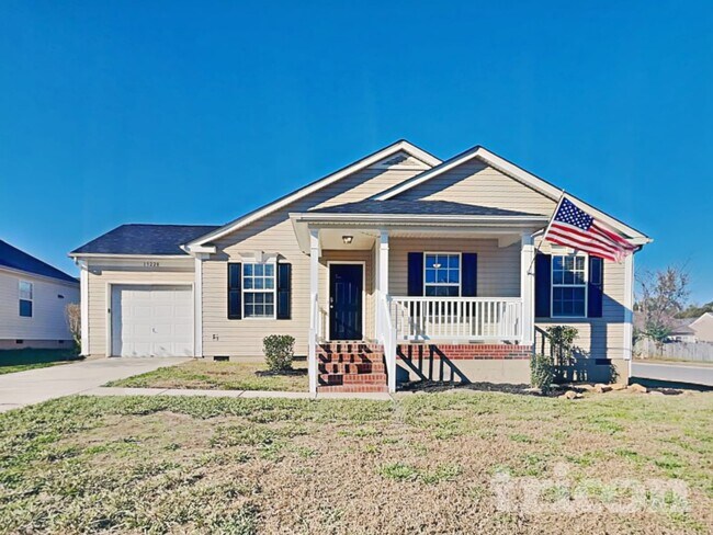 Foto del edificio - 15228 Pangborn Pl