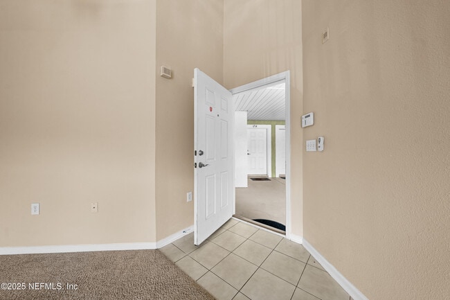 Foto del edificio - 7920 Merrill Rd