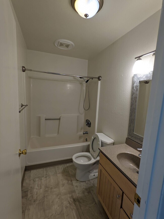 bathroom - 2021 C St