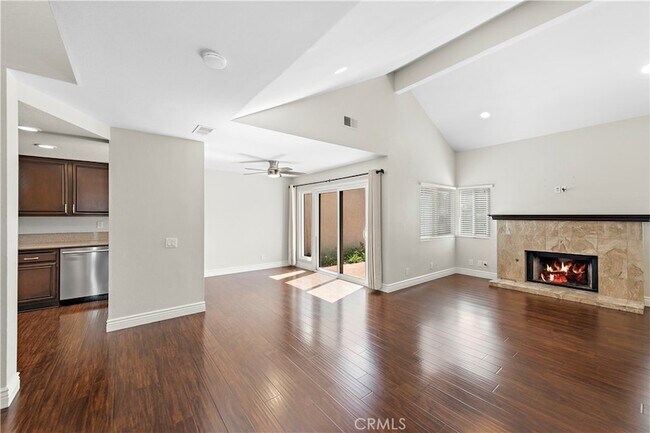 Foto del edificio - 24645 Sutton Ln