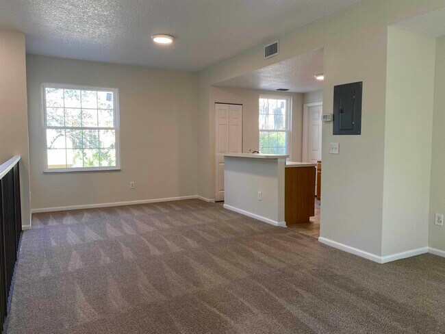 Foto del edificio - 1001 Bella Vista Blvd