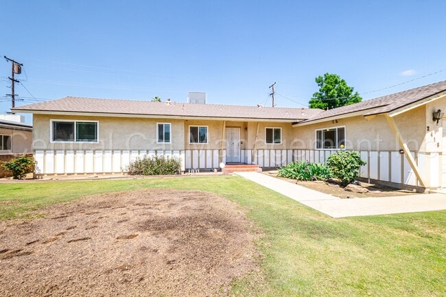 Foto del edificio - 3 Bedroom, 2 Bath Home Near Bakersfield Co...