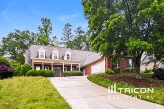 Building Photo - 227 English Oaks Ln