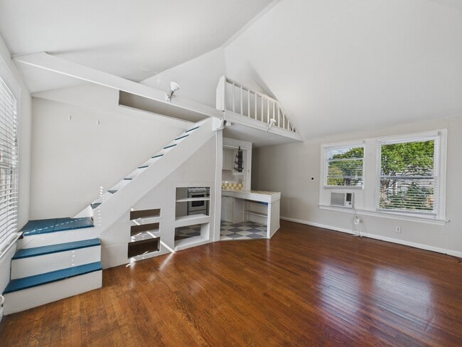 Building Photo - 1920 Richmond Ave.