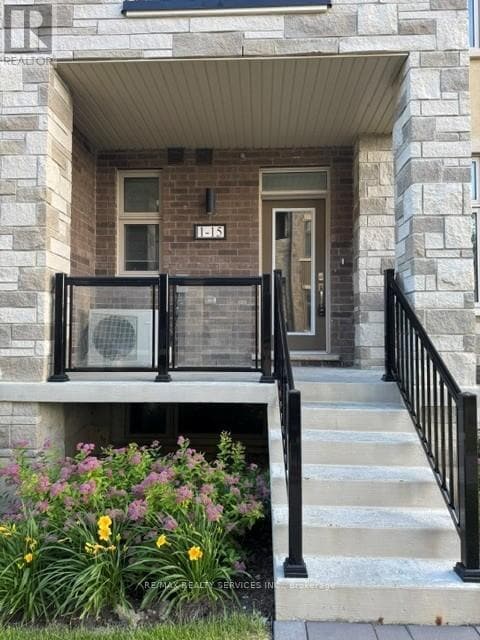 Building Photo - 15 Fieldridge Cres