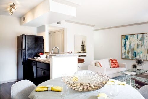 Foto del edificio - 2301 S Millbend Dr