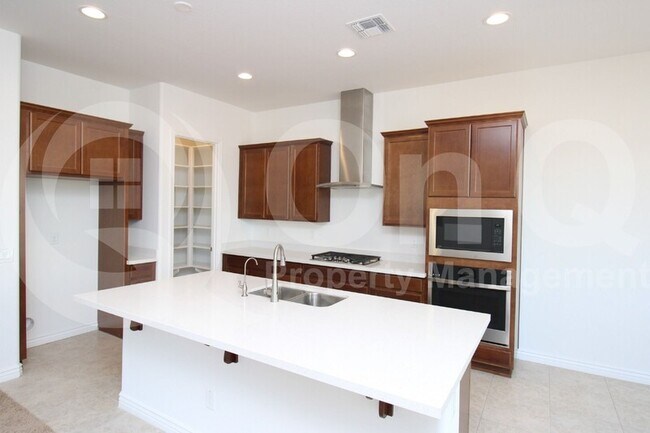 Building Photo - 3828 E Austin Dr