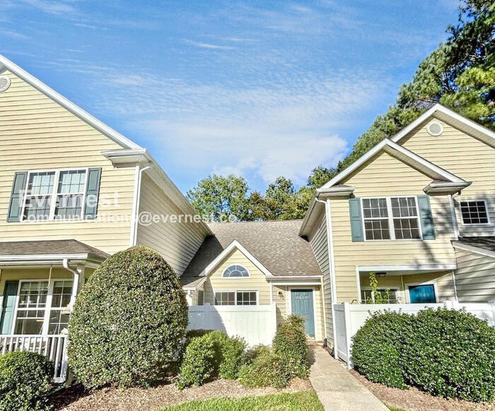 Foto principal - 4610 Twin Hickory Lake Dr