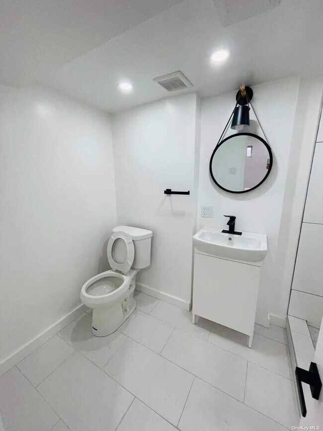 Foto del edificio - 92-12 88th Ave