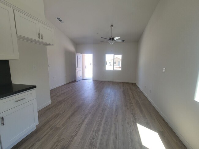 Foto del edificio - 8309 Grandy St