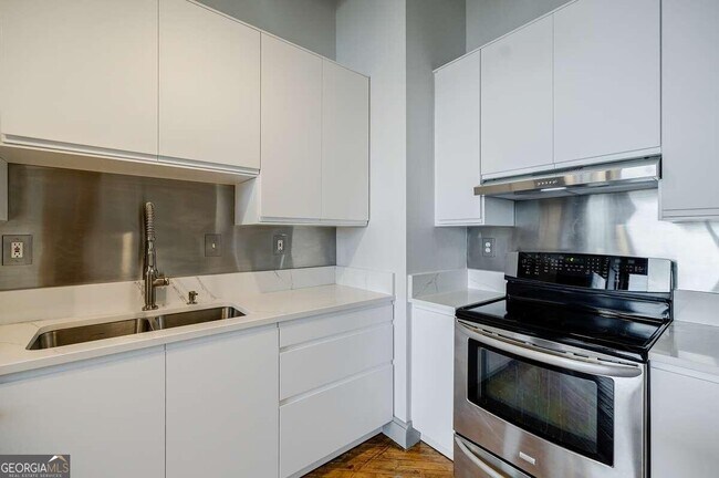 Foto del edificio - 87 Peachtree St SW