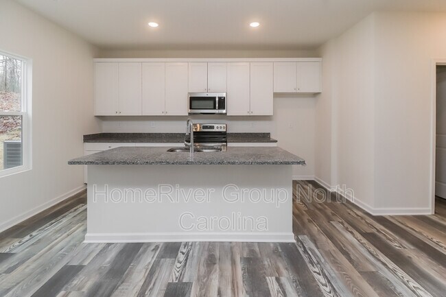 Building Photo - 1832 Ora Dr