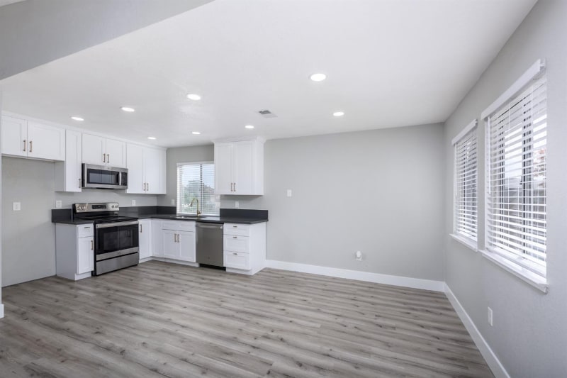 Foto principal - 7936 Sunrise Greens Dr