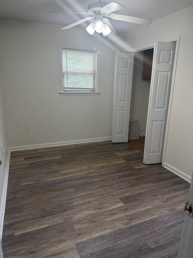 Building Photo - 8781 Damron Pl