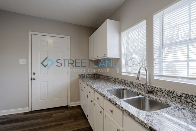 Foto del edificio - 341 Kershaw St NE