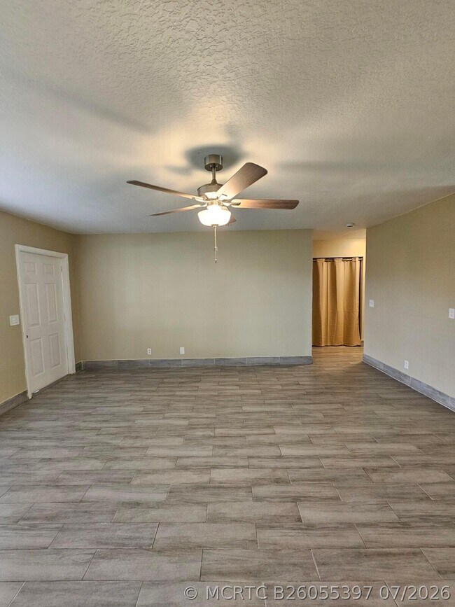 Foto del edificio - 4859 Orleans Ct