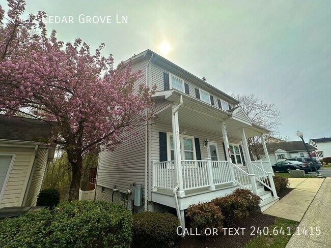 Building Photo - 7432 Cedar Grove Ln