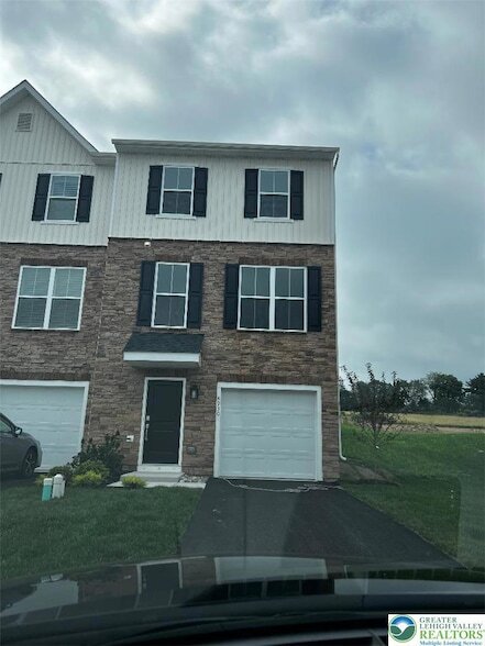 Building Photo - 4930 Brookside Ct