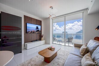 Building Photo - 1080 Brickell Ave
