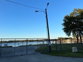 Building Photo - 13910 Anchor Ct