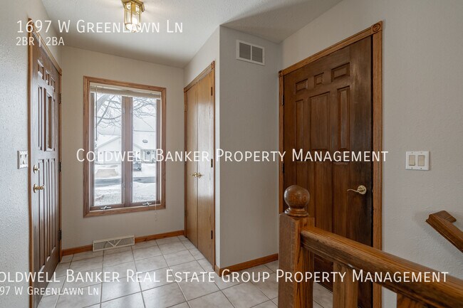Building Photo - 1697 Greenlawn Lane, Appleton