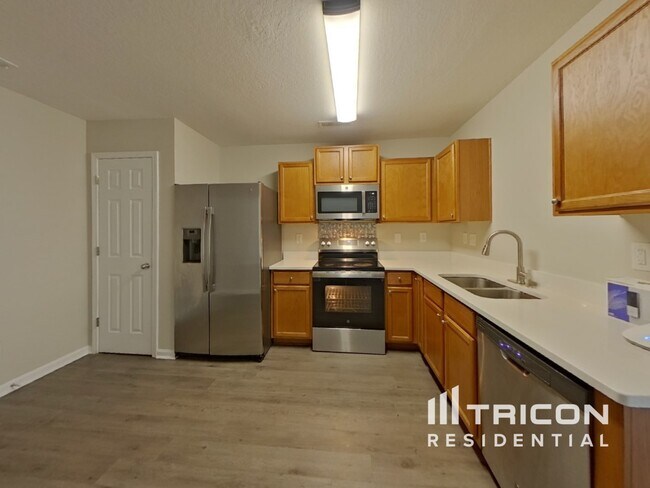 Building Photo - 1710 Ledson Ct